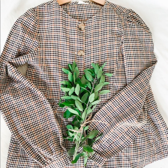 Zara Other - SOLD!🧺Zara button Down Blouse